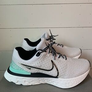 Nike REACT INFINITY RUN FLYKNIT 3 DH5392 004 Size: 11.5 NEW